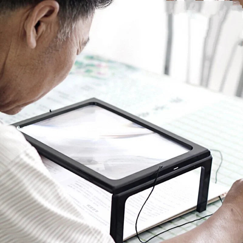Square Fresnel Lens Desktop Magnifier with LED Light