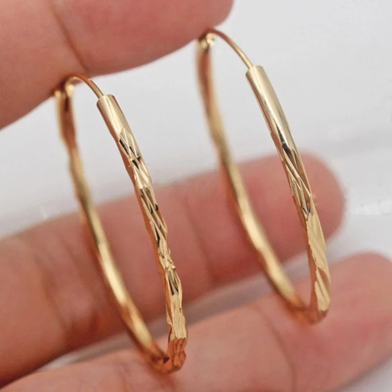 Huitan Gold Hoop Earrings – Classic Geometric Women's Jewelry