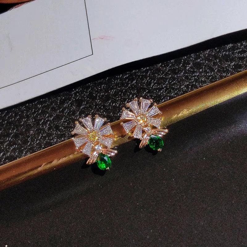 Huitan Gold Flower & Bee Stud Earrings – Green CZ Women's Jewelry