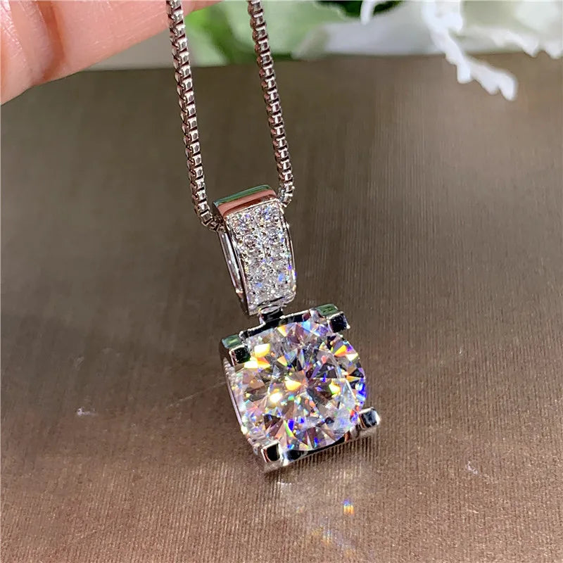 Huitan Round Cubic Zirconia Pendant Necklace – Women's Fashion