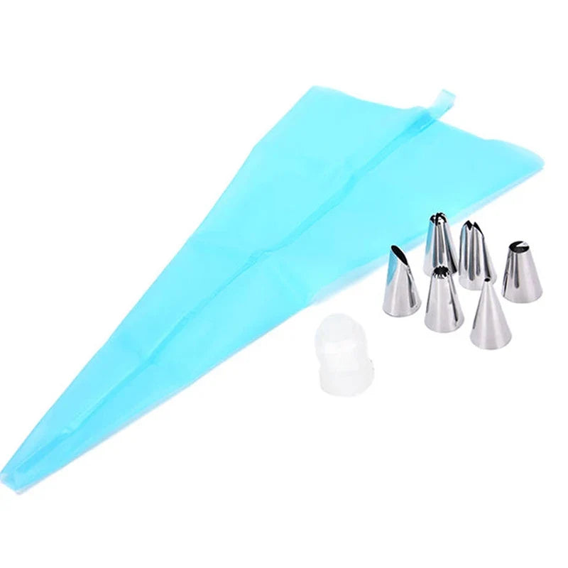 Silicone Piping Bag & 6 Nozzle Cake Decorating Set – 8 Piece