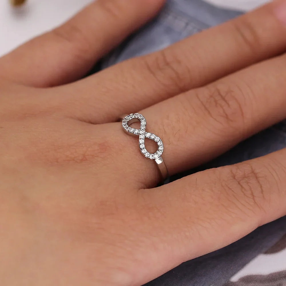 Huitan Infinity Ring Women – Cubic Zirconia Figure-8 Band