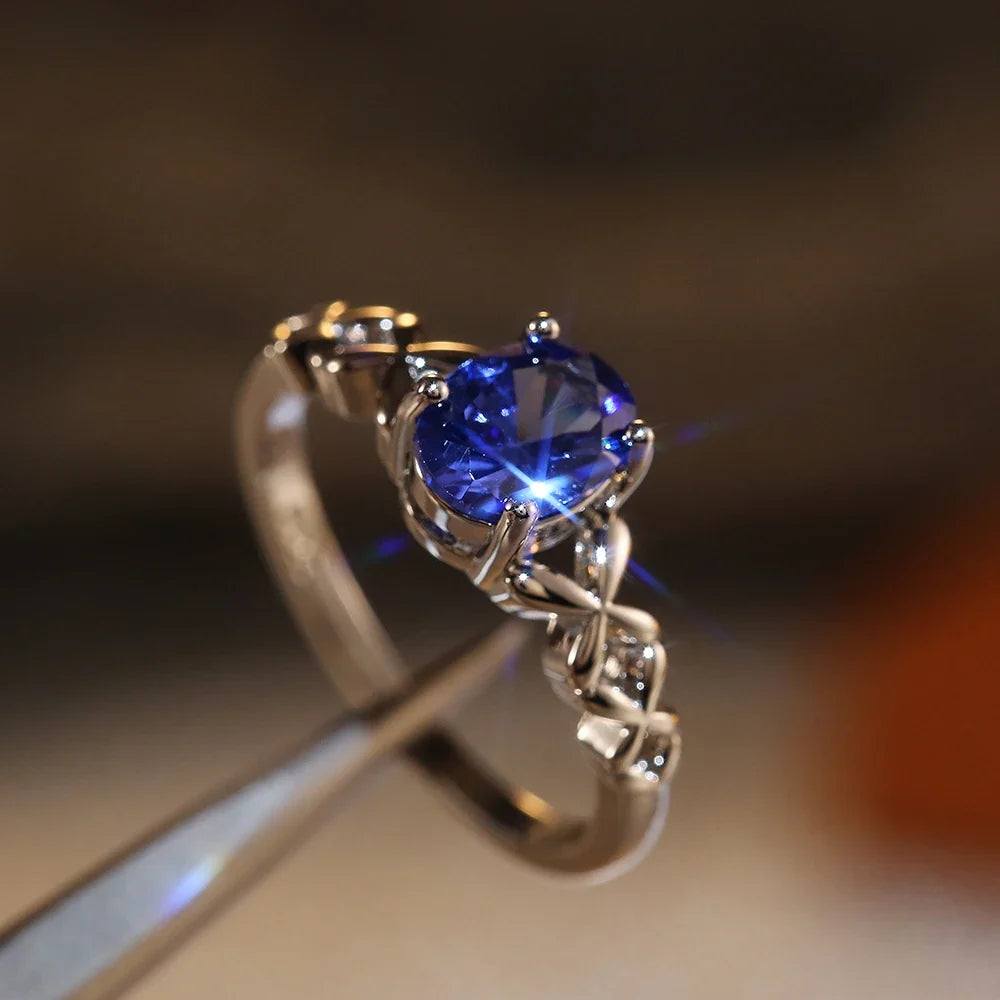Huitan Deep Blue Zirconia Women's Ring – 4-Prong Classic Band