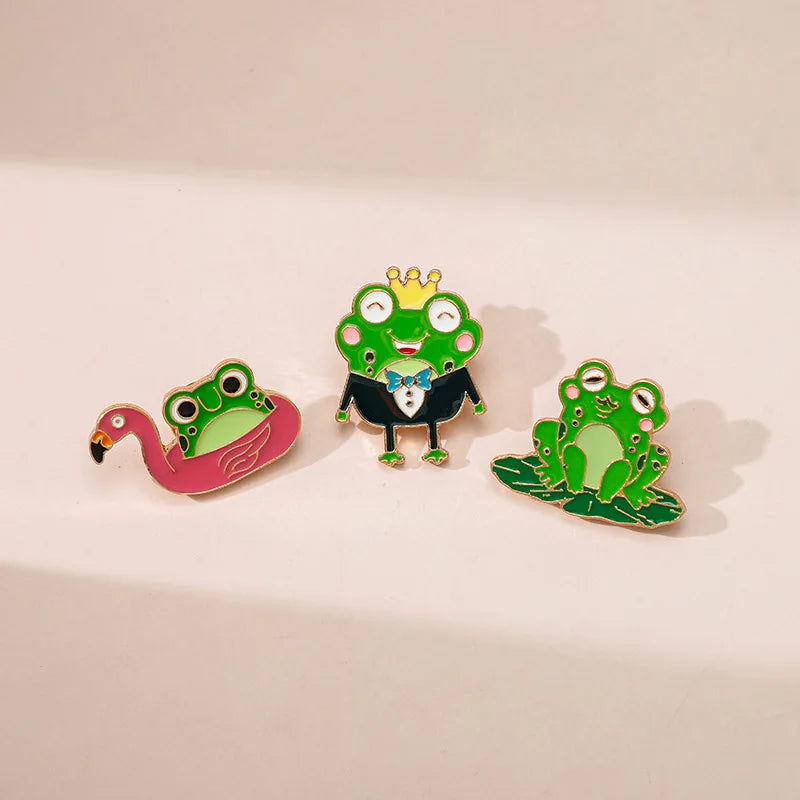 Funny Frog Middle Finger Zinc Alloy Brooch | Cartoon Pin Badge
