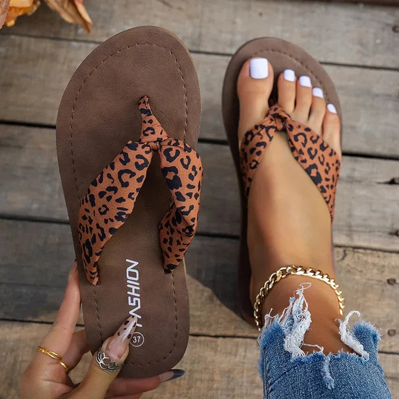 Women's Leopard Print Flip Flops – Non-Slip Flat Summer Slides