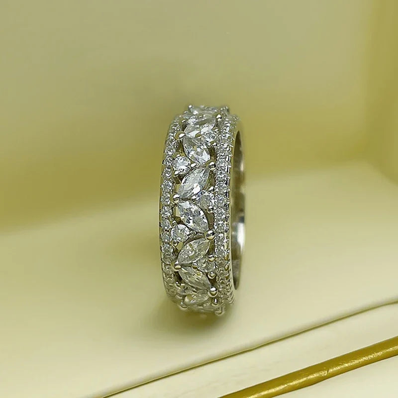 Huitan Cubic Zirconia Women's Wedding Band Ring | Q332