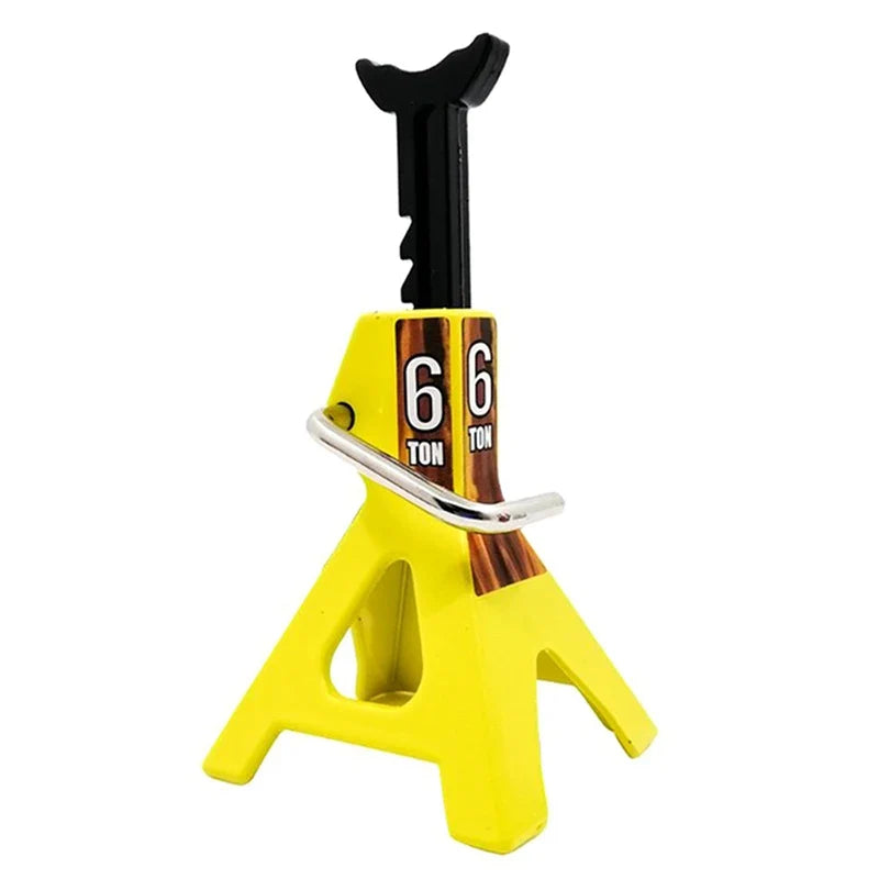 RC Car Scale Jack Stands – Metal Lift for 1/24 & 1/18 Models