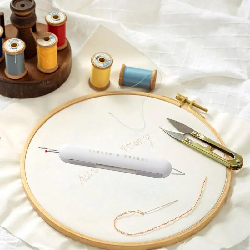 Needle Threader Seam Ripper 2-in-1 Manual Stitching Remover Household