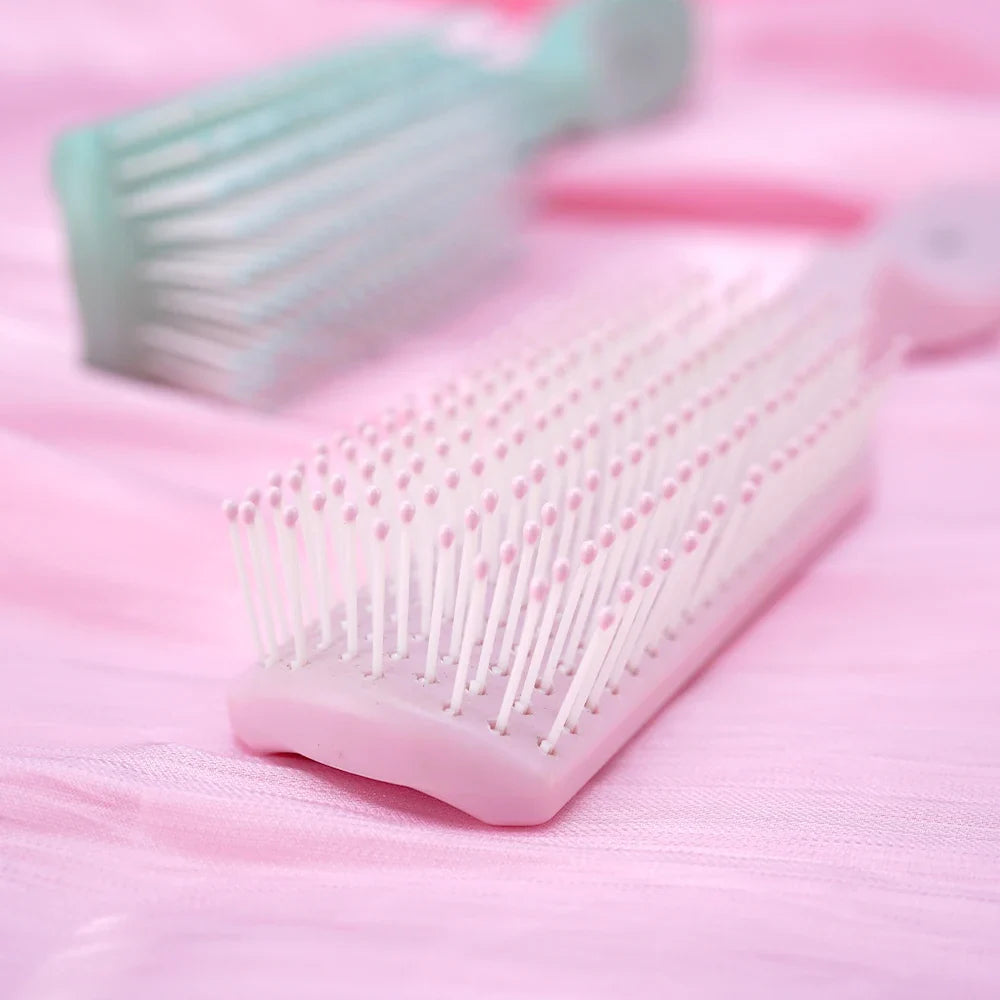 Pastel Hair Detangling Brush – Soft Bristles & Protective Cap