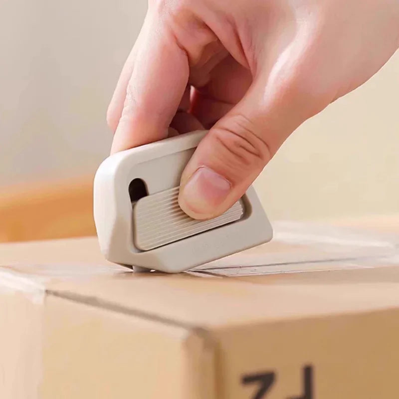 Magnetic Retractable Box Cutter – Ceramic Blade Utility Knife