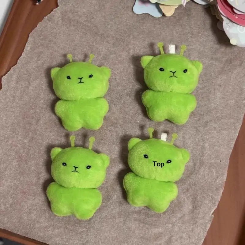 Green Alien Cat Plush Keychain – Cute Stuffed Charm 1/2 Pcs