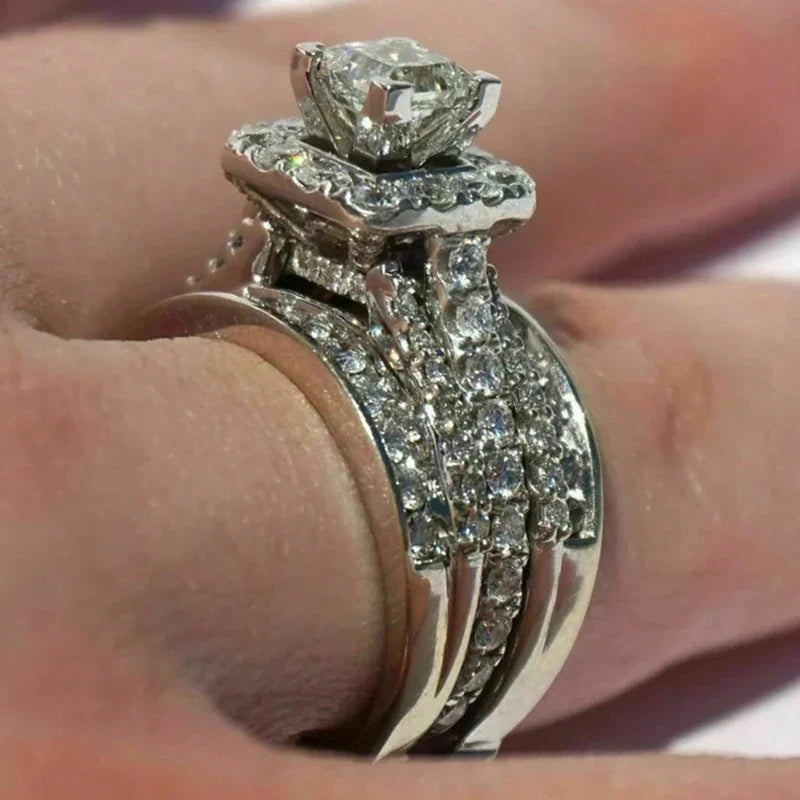 Huitan Women's CZ Wedding Band – Sparkling Cubic Zirconia Ring