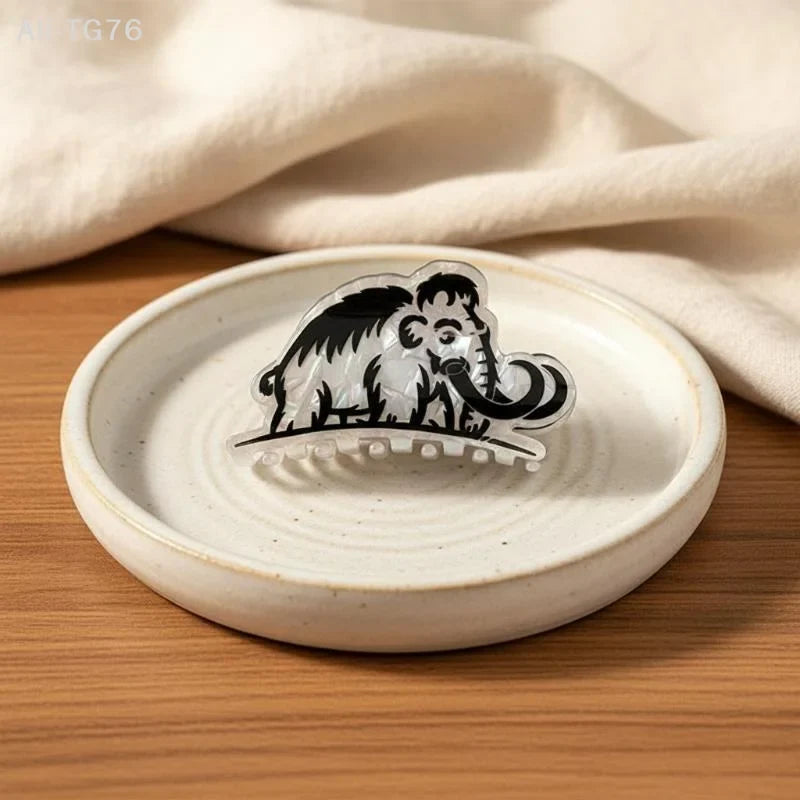 Adorable Animal Hair Claw Clips – Mammoth, Cat & Chameleon