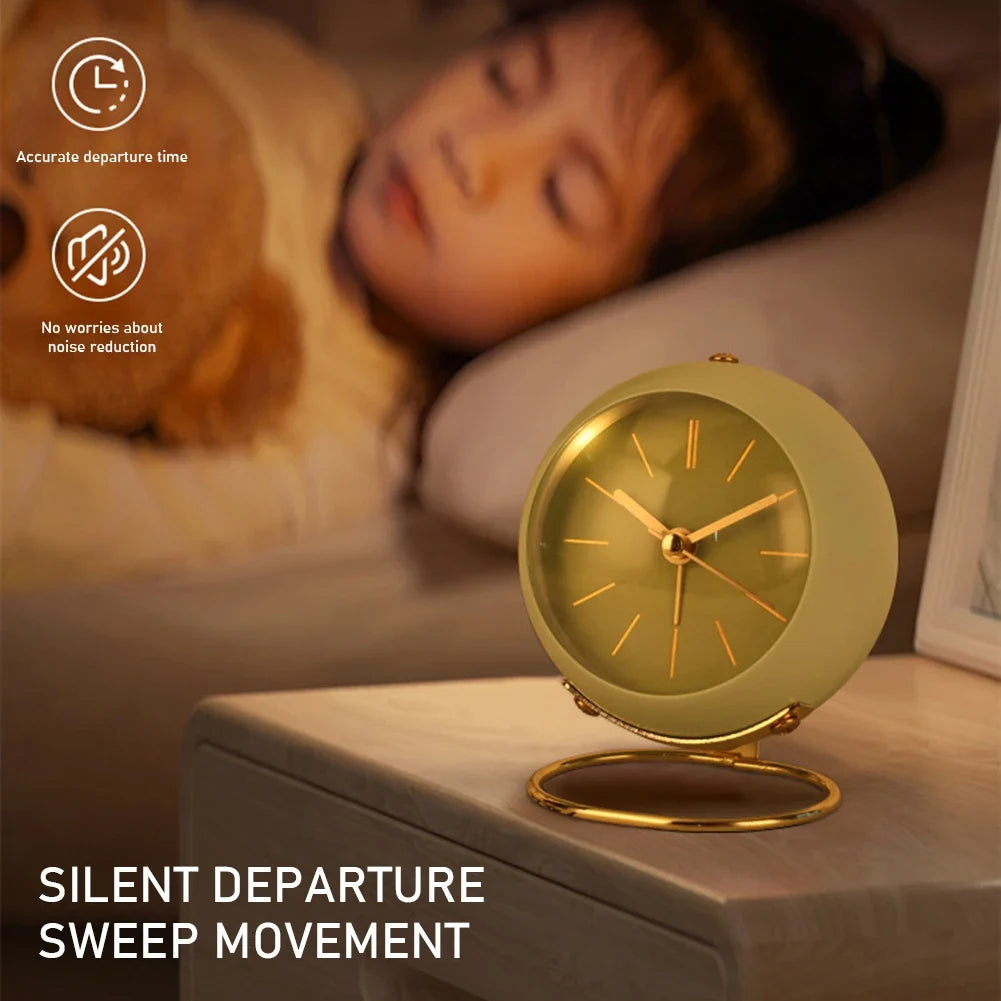 Silent Analog Alarm Clock with Night Light – Compact & Portable