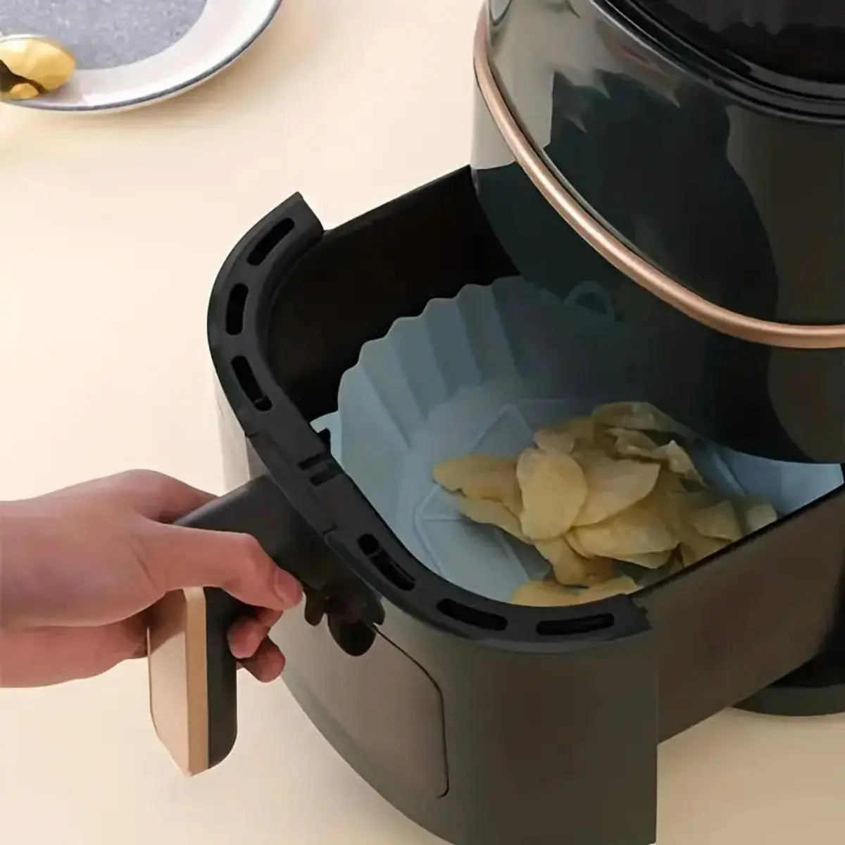 Reusable Silicone Air Fryer Liner – Non-Stick Foldable Baking Mat