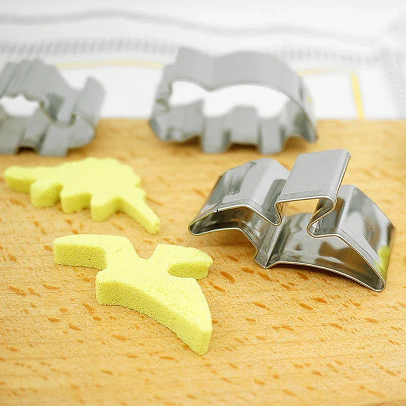 6-Piece Dinosaur Cookie Cutters – Stainless Steel Baking Set