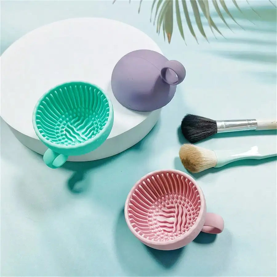 Makeup Brush Cleaning Bowl & Silicone Scrubber Pad