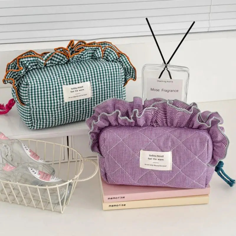 Women's Vintage Gingham Cosmetic Bag – Large Travel Organizer