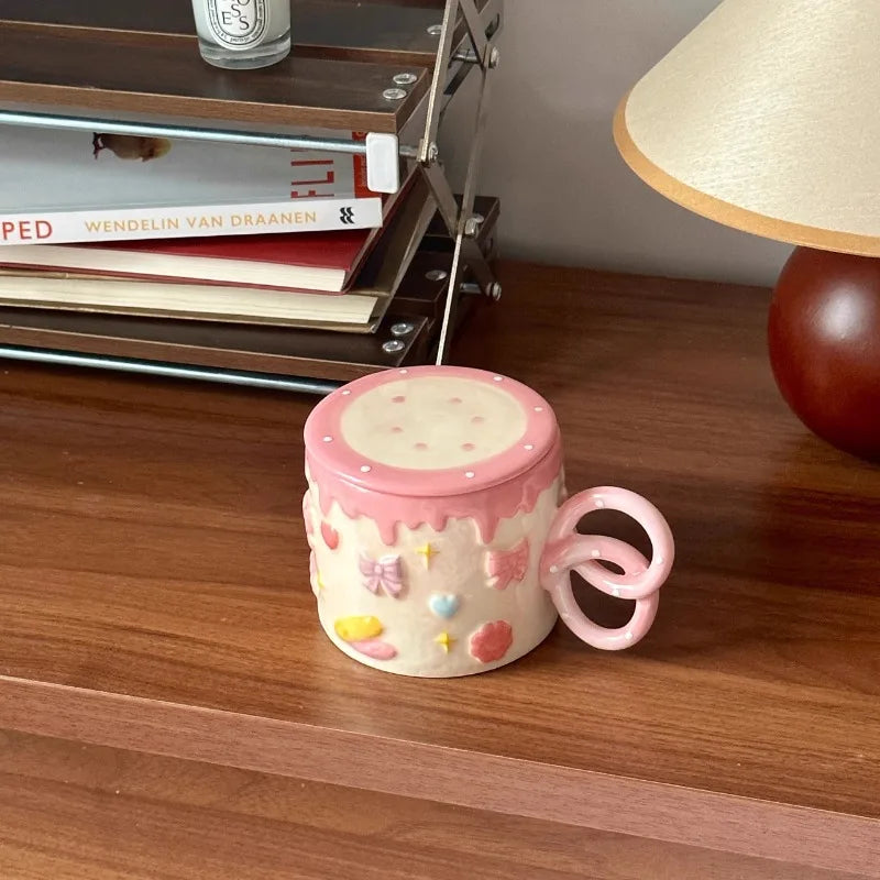 Hand-Painted Cake Ceramic Mug with Lid – Large Capacity Cup