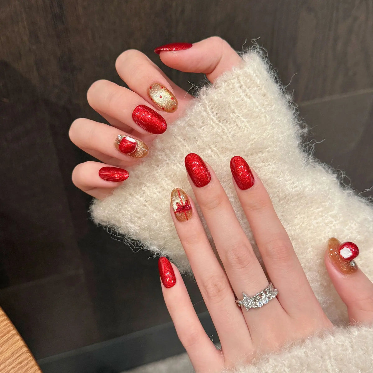 Christmas Press-On Nails Red Apple Cat Eye Design | 10pcs