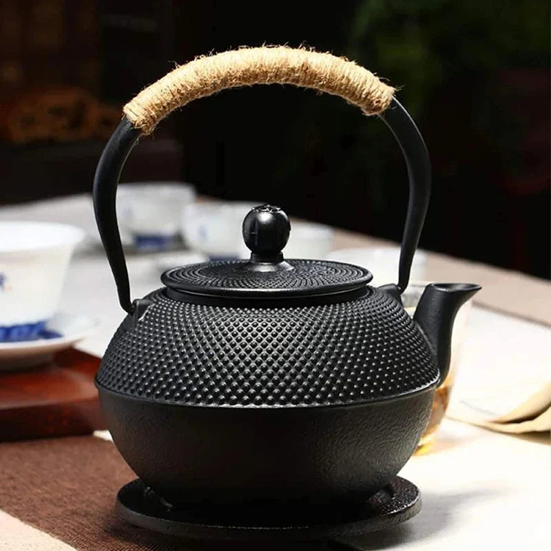 KEMORELA Japanese Cast Iron Teapot with Stainless Infuser
