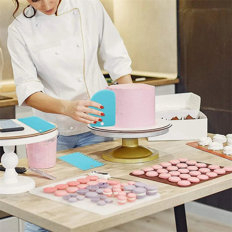 Cake Decorating Set – Silicone Piping Bags & Steel Nozzles