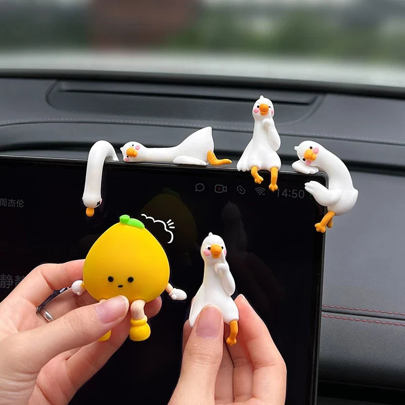 Cute 3D Resin Duck Figurine – Desk, Monitor & Car Decor