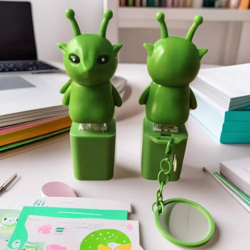 Funny Alien Cat Sound Keychain – Luminous Novelty Gift Toy