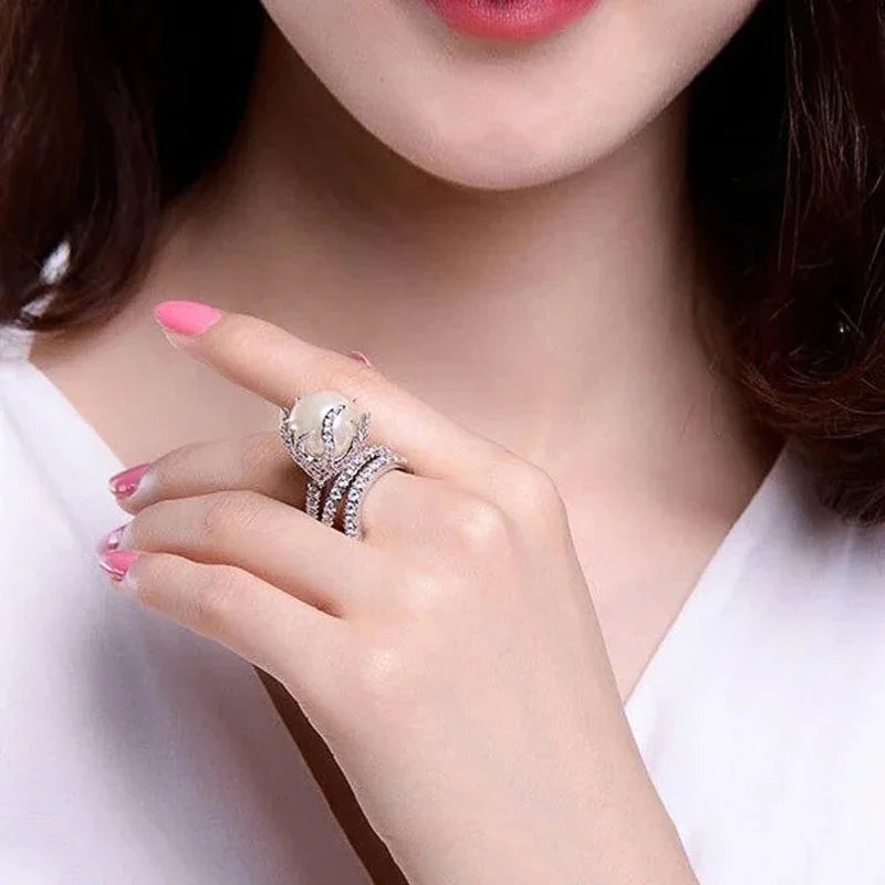 Huitan Simulated Pearl Women's Ring – Elegant Wedding Band
