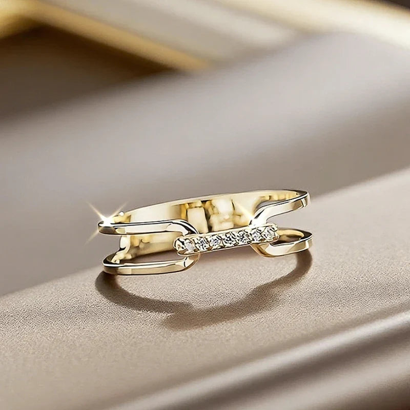 Huitan Chain Link Ring Women – CZ Brass Fashion Ring