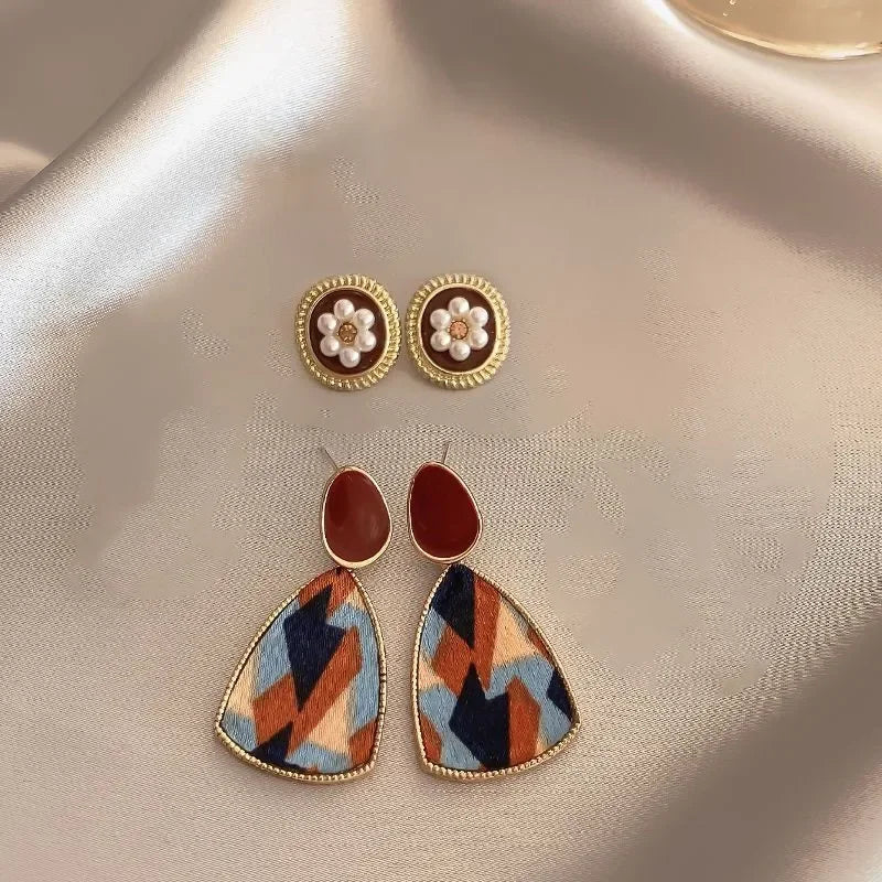 French Retro Burgundy Heart Stud Earrings | S925 Silver Needle