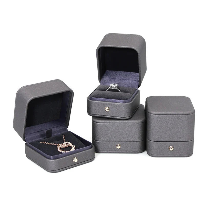 2025 Engagement Ring Box Double Slot Boxes Leather Velvet Portable