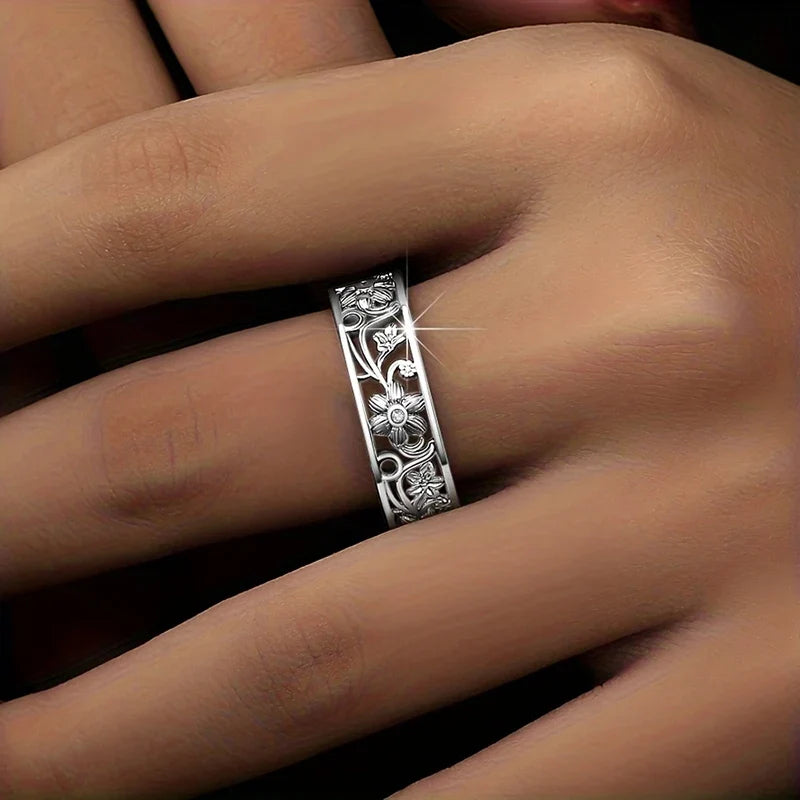 Huitan Silver Hollow Floral Ring – Women's Wedding Band