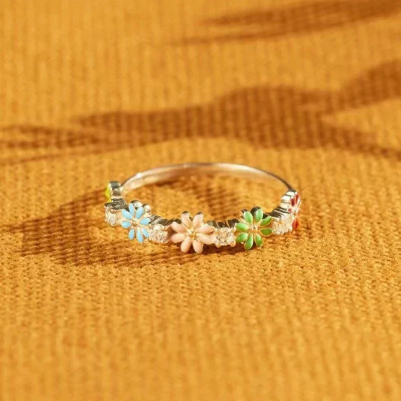 Huitan Flower Ring for Women – Colorful CZ Floral Party Ring