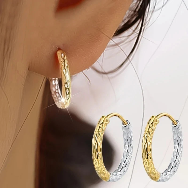 Huitan Two-Tone Hammered Hoop Earrings – Small Circle Women