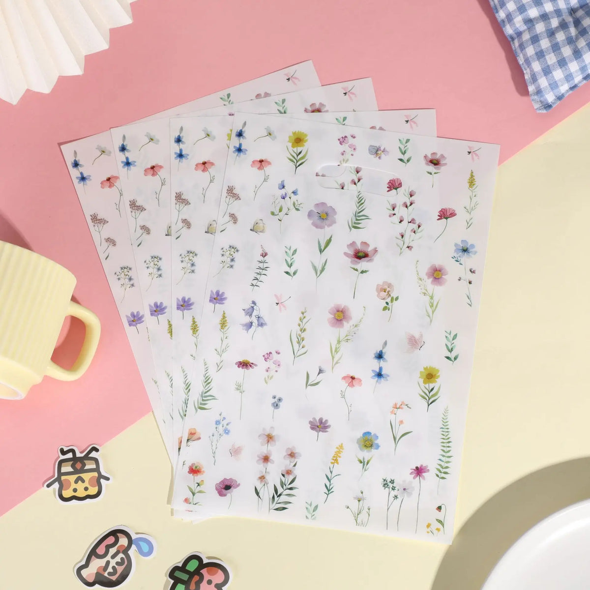 Summer Wildflower Plastic Gift Bags – Floral Butterfly Design 30/50pc