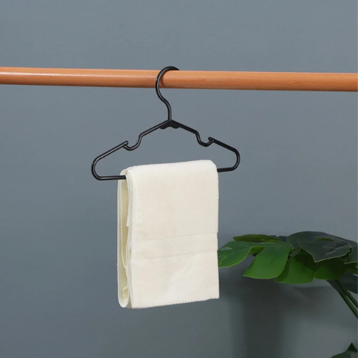 Non-Slip Kids Clothes Hangers 10/20 Pack – Baby & Child Closet