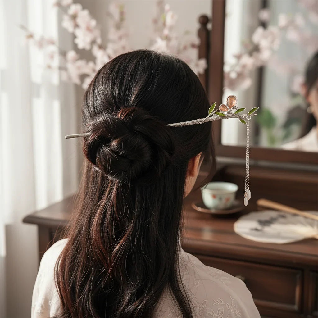 Green Bamboo Cat-Eye Tassel Hairpin | Hanfu Hair Stick