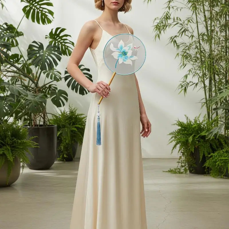 Su Embroidery Silk Round Hand Fan – Wooden Handle & Tassel