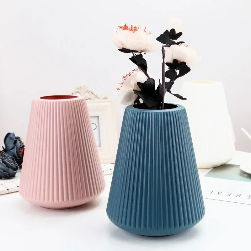 Nordic European Plastic Vase – Hydroponic Flower Pot Decor