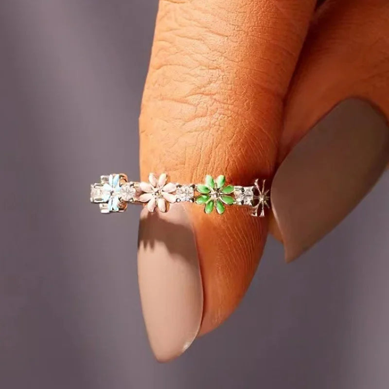 Huitan Flower Ring for Women – Colorful CZ Floral Party Ring