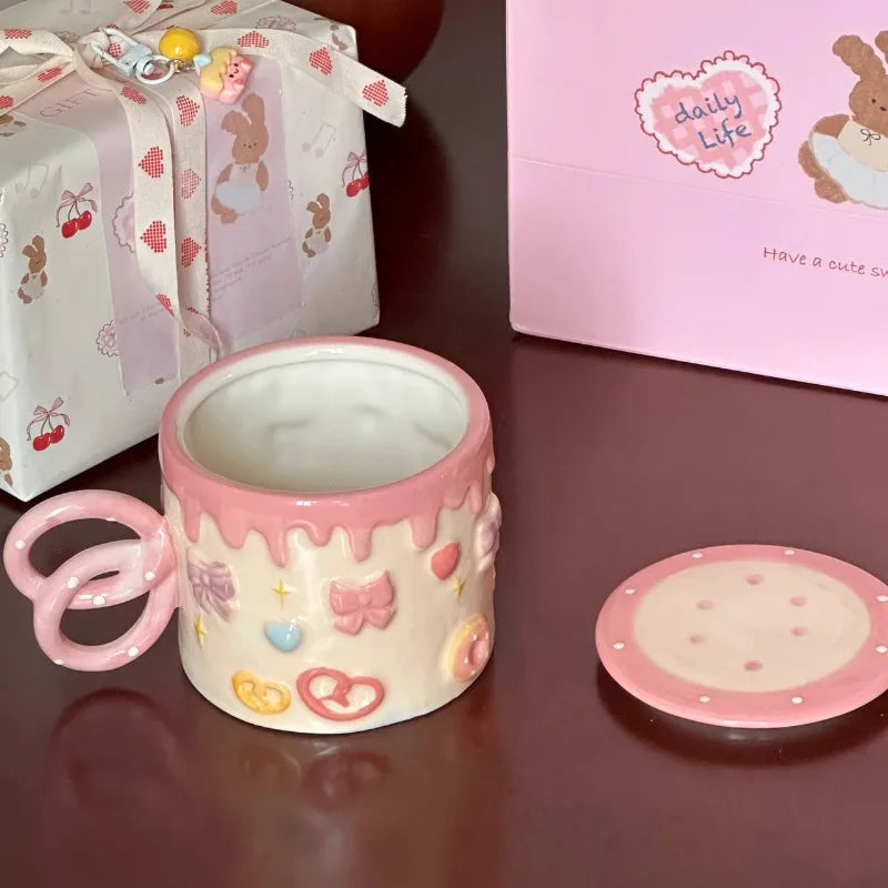 Hand-Painted Cake Ceramic Mug with Lid – Large Capacity Cup