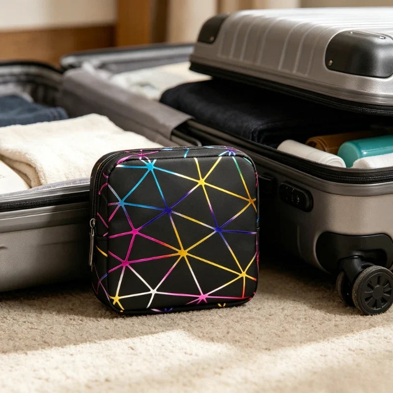 Geometric Coin Purse – Mini Zippered Wallet for Cards & Cash