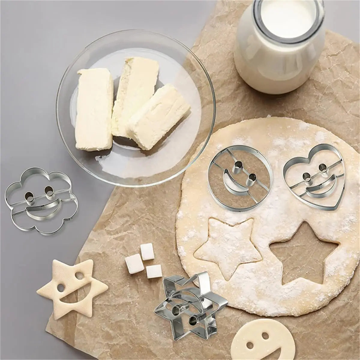 4-Piece Smiling Face Cookie Cutters | Stainless Steel Baking Set