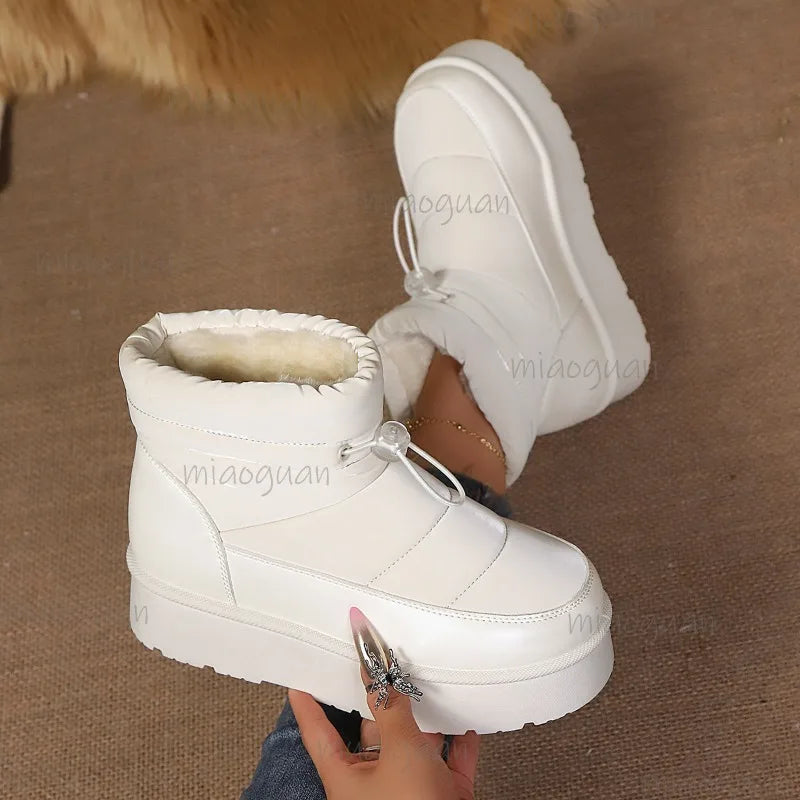 Women's Plush Lined Platform Snow Boots – Warm Ankle Boots