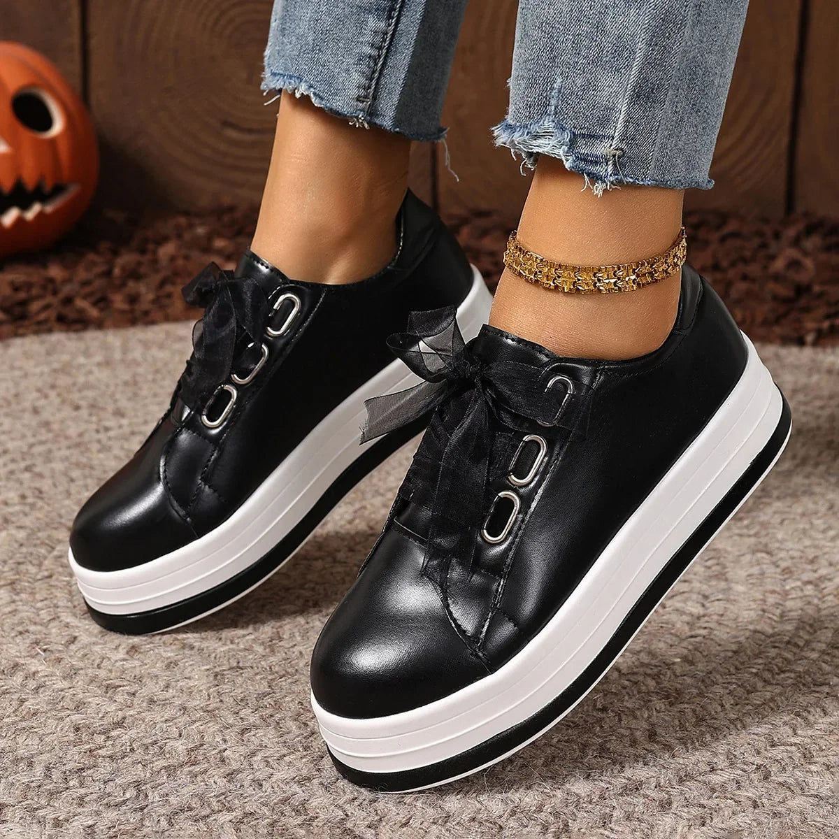Women's Platform Sneakers – Lace-Up Casual Vulcanized Shoes
