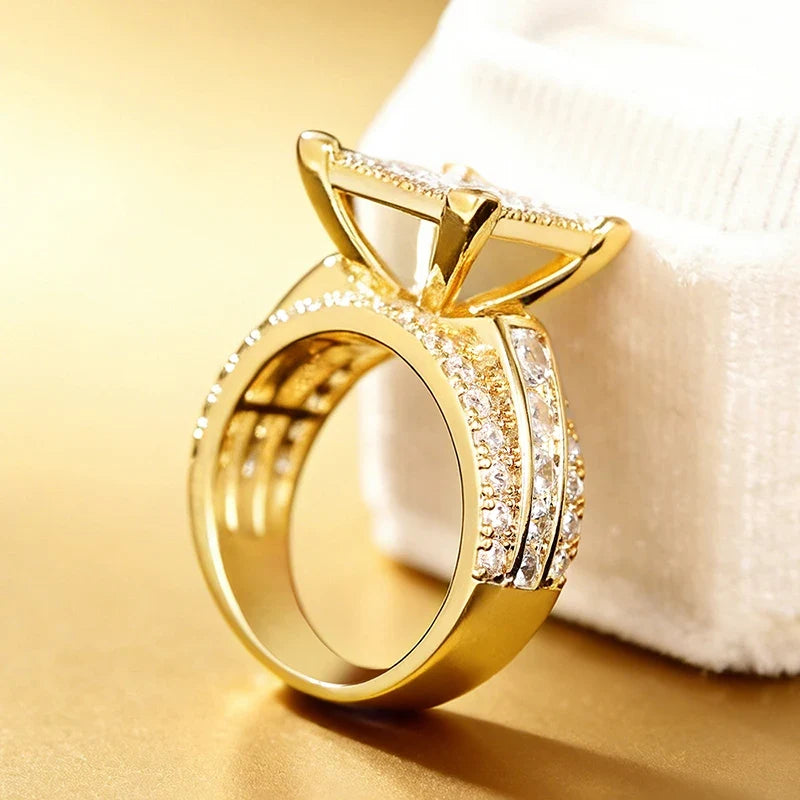 Huitan Women's Cubic Zirconia Wedding & Engagement Ring