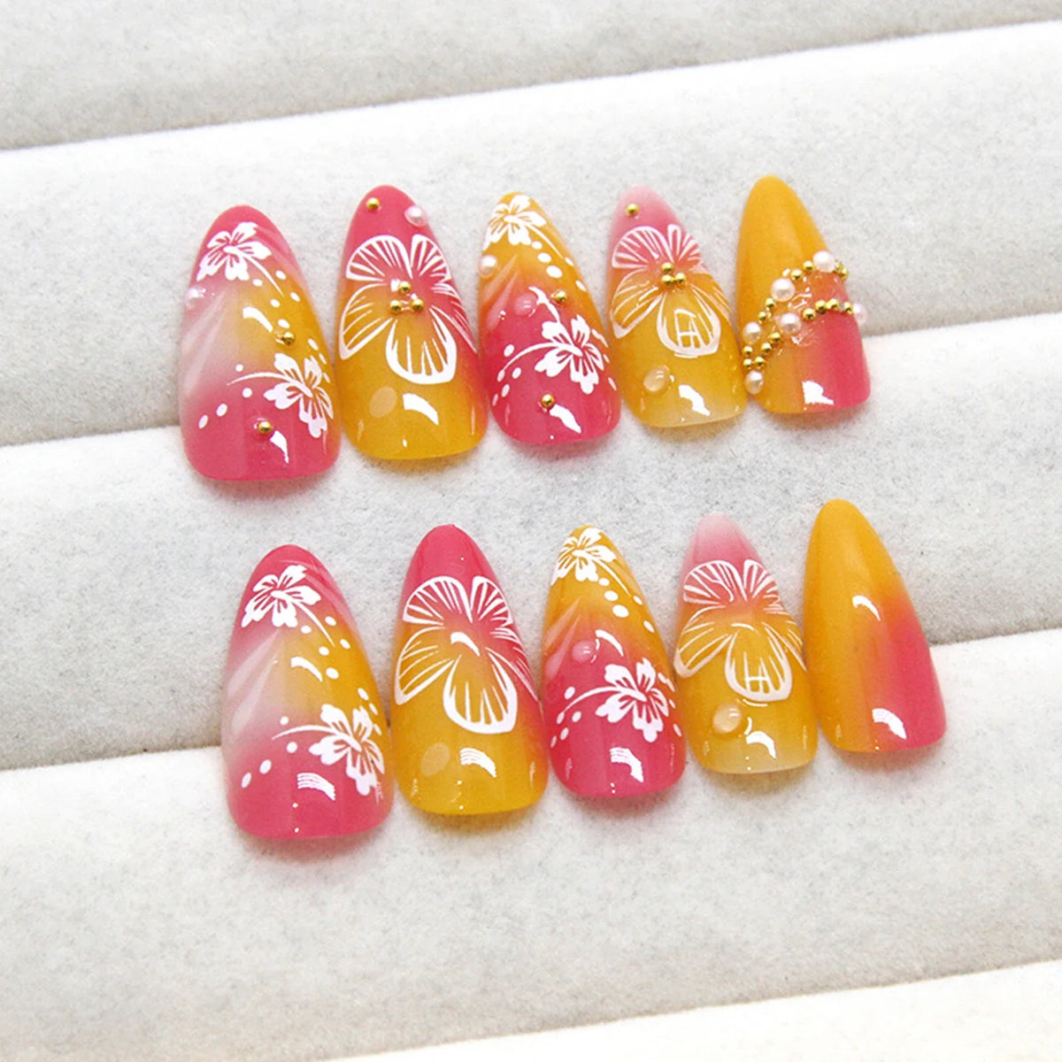 Blue Cat Eye Press On Nails – 24pcs Short Round Flower Tips