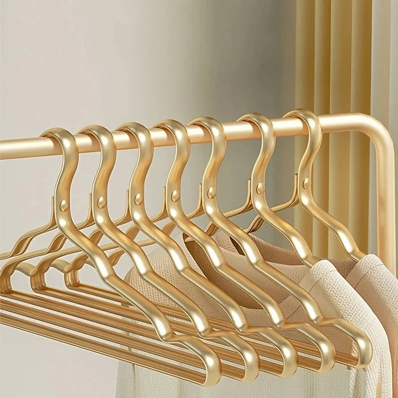 Heavy Duty Metal Clothes Hangers | Smooth Aluminum Coat Hangers
