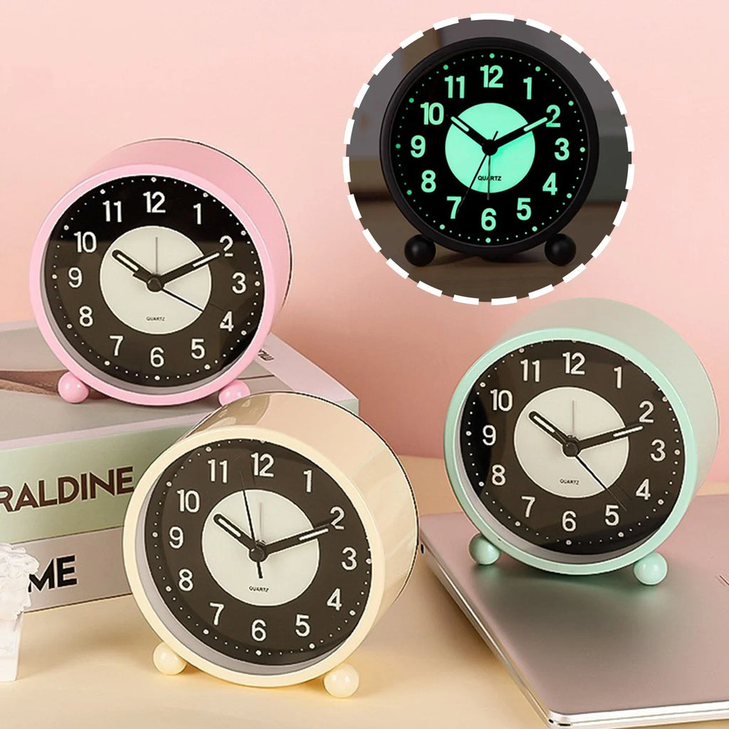 Retro Glow-in-the-Dark Battery Desk Alarm Clock – Silent